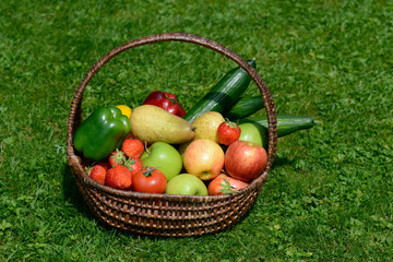 Obst und Gemüsekorb