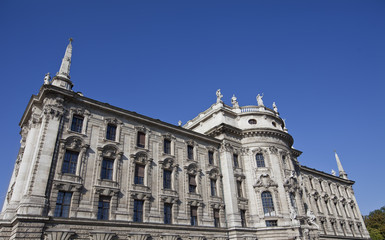 Fototapeta na wymiar Palace of Justice in Munich 