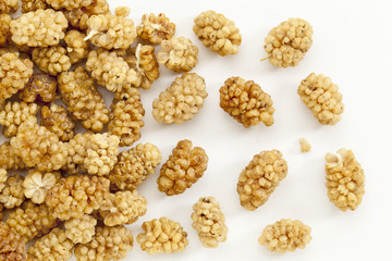 sun-dried white mulberry berries