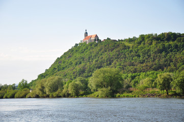 Fototapeta na wymiar Bogenberg z Dunajem