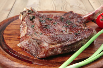 served main course: grilled ribs