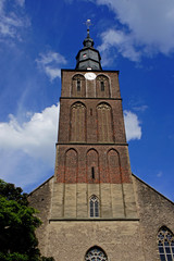 Fototapeta na wymiar Dionysiuskirche in KERKEN-NIEUKERK am Niederrhein