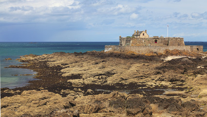 Fototapeta na wymiar Narodowy Fort z Saint Malo