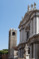 Fototapeta na wymiar Katedra w Brescii