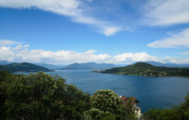 Fototapeta na wymiar Jezioro Maggiore - Widok w kierunku Verbania