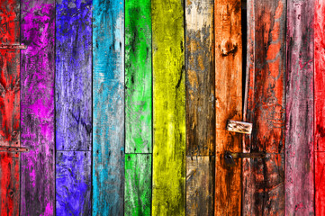 Porte en bois multicolore