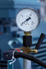 pressure-gauge