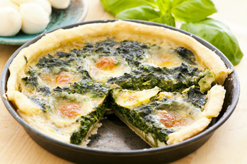 Tarte mit Spinat und Mozzarella