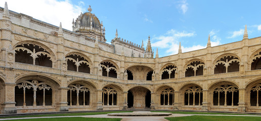 Fototapeta na wymiar monastère de Géronimo, Lisbonne, Portugal