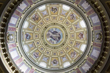 Foto op Plexiglas St. Stephen's Basilica, central cupola closeup © mikeng