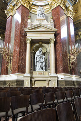 St. Stephen's Basilica, statues of interior