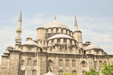 Fototapeta na wymiar Valide Sultan Mosque most famous as Yeni Cami
