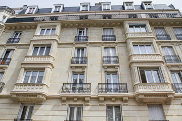Fototapeta na wymiar Pariser Architektur, Frankreich