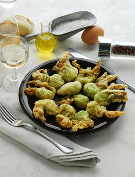 炸节瓜花 Zucchinibl&uuml;ten Beignets de fleurs de courgettes