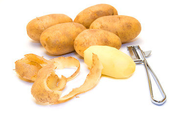 Kartoffeln, Schale und ein Schälmesser