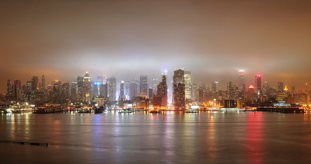 Obraz premium Urban city skyline at night