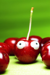  perfect sweet cherries