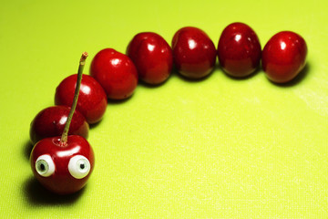  perfect sweet cherries