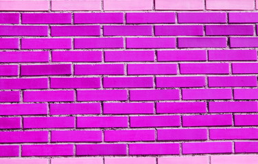 Backsteinmauer, neonpink