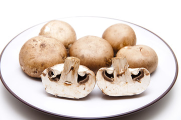Halbe Champignon