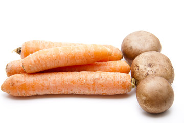 Karotten und Champignons