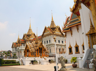 Fototapeta na wymiar The Grand Palace in Bangkok, Thailand