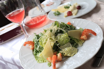 Caesar salad with shrimps