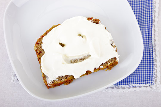 Butterbrot mit Gesicht