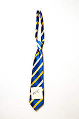 neck tie with post it note