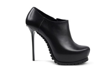 Black female shoe-1