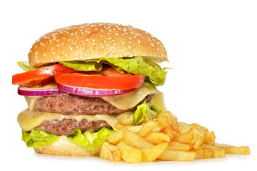 Hamburguesa con patatas fritas.