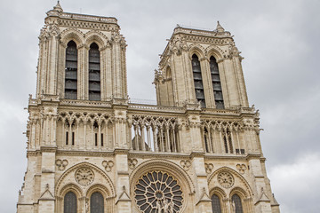 Fototapeta na wymiar Paris-Notre Dame