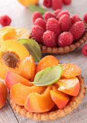 apricot tartlet