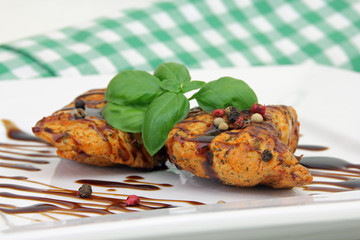 Putensteaks gegrillt mit Balsamico Essig
