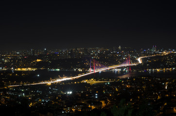 Fototapeta na wymiar Nocny widok z mostu nad Bosforem