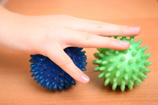 Ergotherapie mit B&auml;llen
