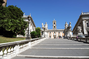 Fototapeta na wymiar Wznieść się na Kapitolu w Rzymie