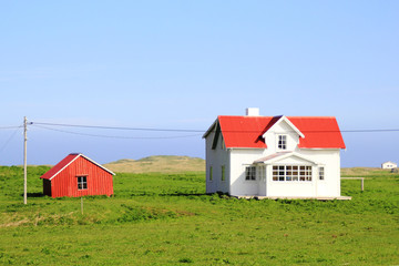 Fototapeta na wymiar Dwa domy Fredvang