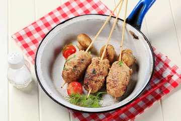 Minced meat kebabs