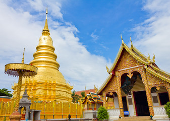 Fototapeta premium Wat phra that hariphunchai