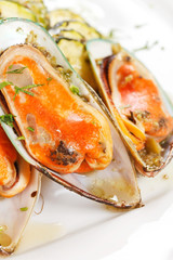 mussels with zucchini