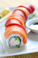Sushi - Rainbow Roll