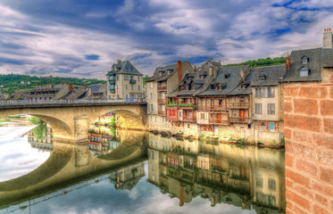 Anciennes tanneries:Calquières et gandoulières.