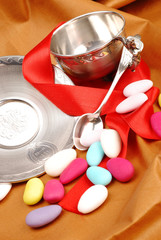 TAZZINA D'ARGENTO E CONFETTERIA