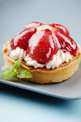 strawberry cream cake