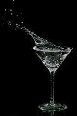 Klares kaltes Wasser