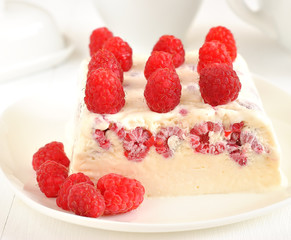 Semifreddo with Raspberry