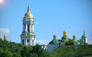 Fototapeta na wymiar kievo-pecherskaya lavra