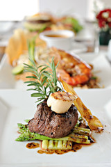 Grilled beef with scallop - 42629605