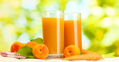 glasses of carrot and  apricot juice